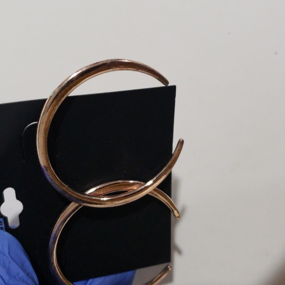 Minimalist Rose Gold tone 1.5" Open Hoop Earrings, Modern & Chic Women's Jewelry - Picture 6 of 9